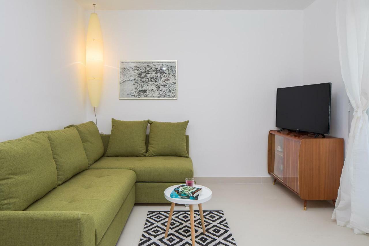 Villa Basic Sevid Eksteriør bilde